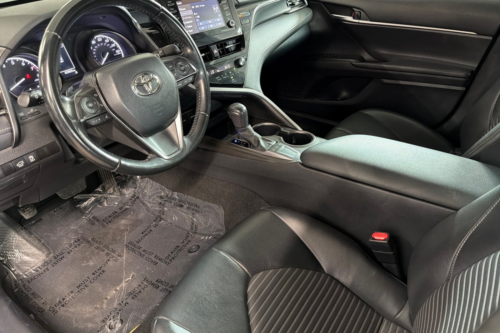 Used 2023 Toyota Camry SE w/ Convenience Package FWD image 10