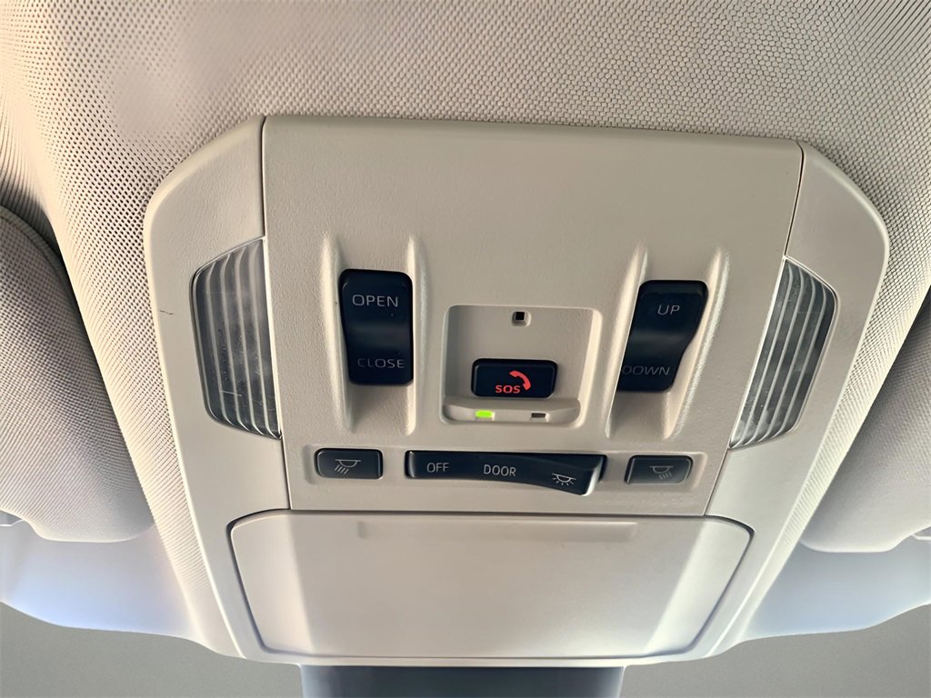 Used 2024 Toyota Highlander XLE image 43