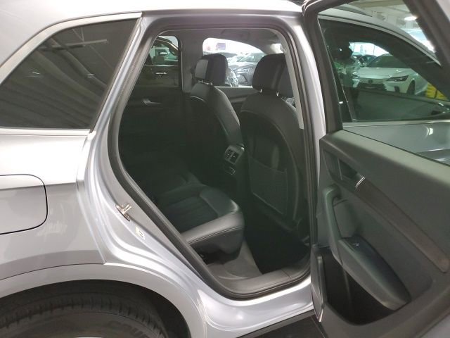 Used 2023 Audi Q5 2.0T Premium w/ Convenience Package AWD/4WD image 24