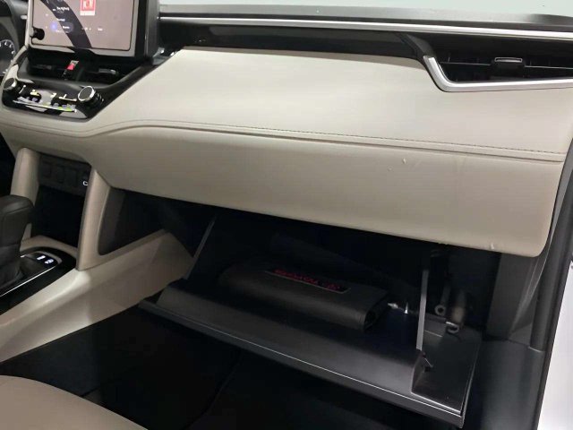 Used 2024 Toyota Corolla Cross L FWD image 69
