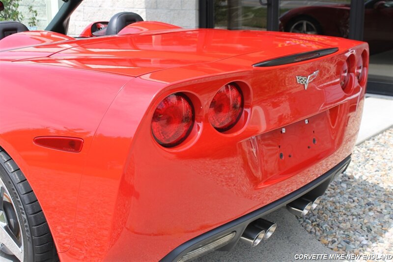 Used 2007 Chevrolet Corvette Convertible w/ Preferred Equipment Group RWD image 13
