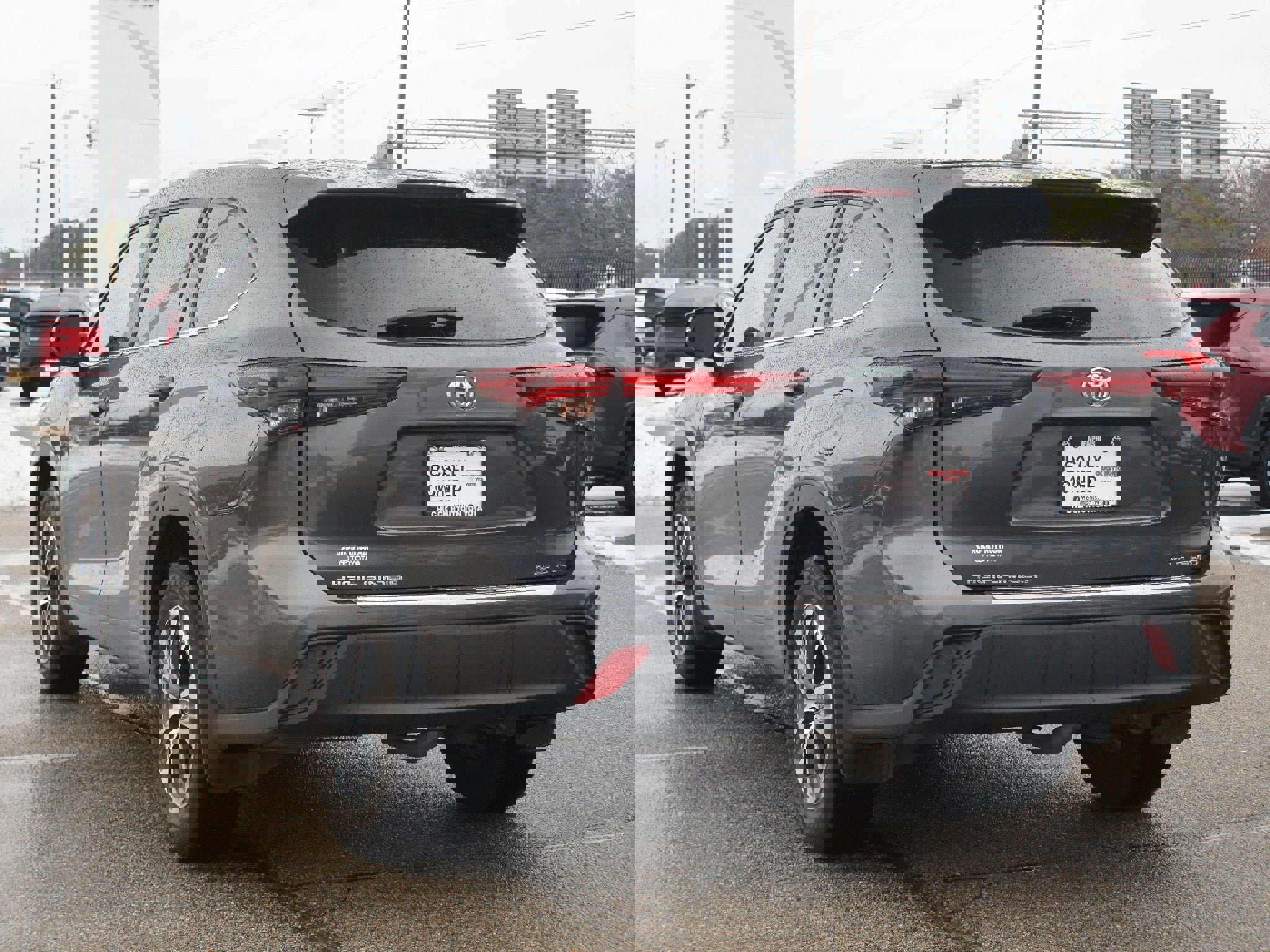 Used 2024 Toyota Highlander XLE image 17