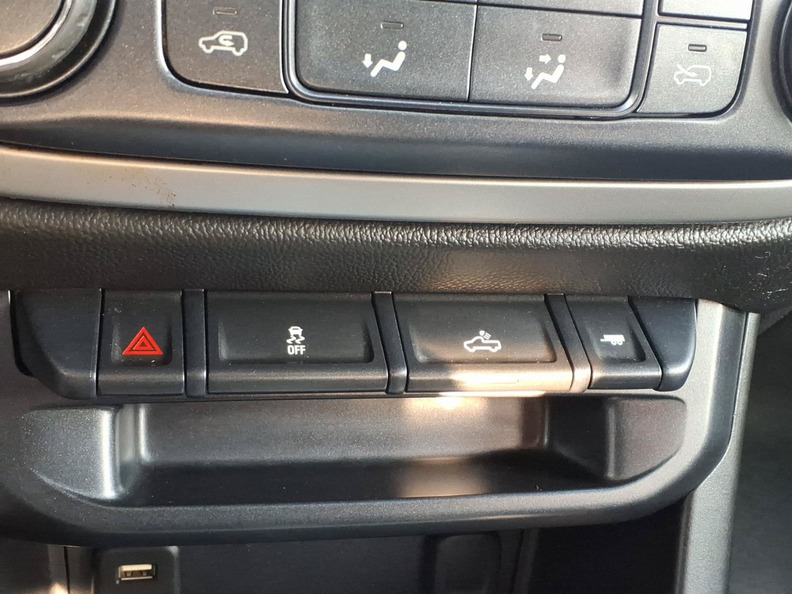 Used 2018 Chevrolet Colorado LT AWD/4WD image 24
