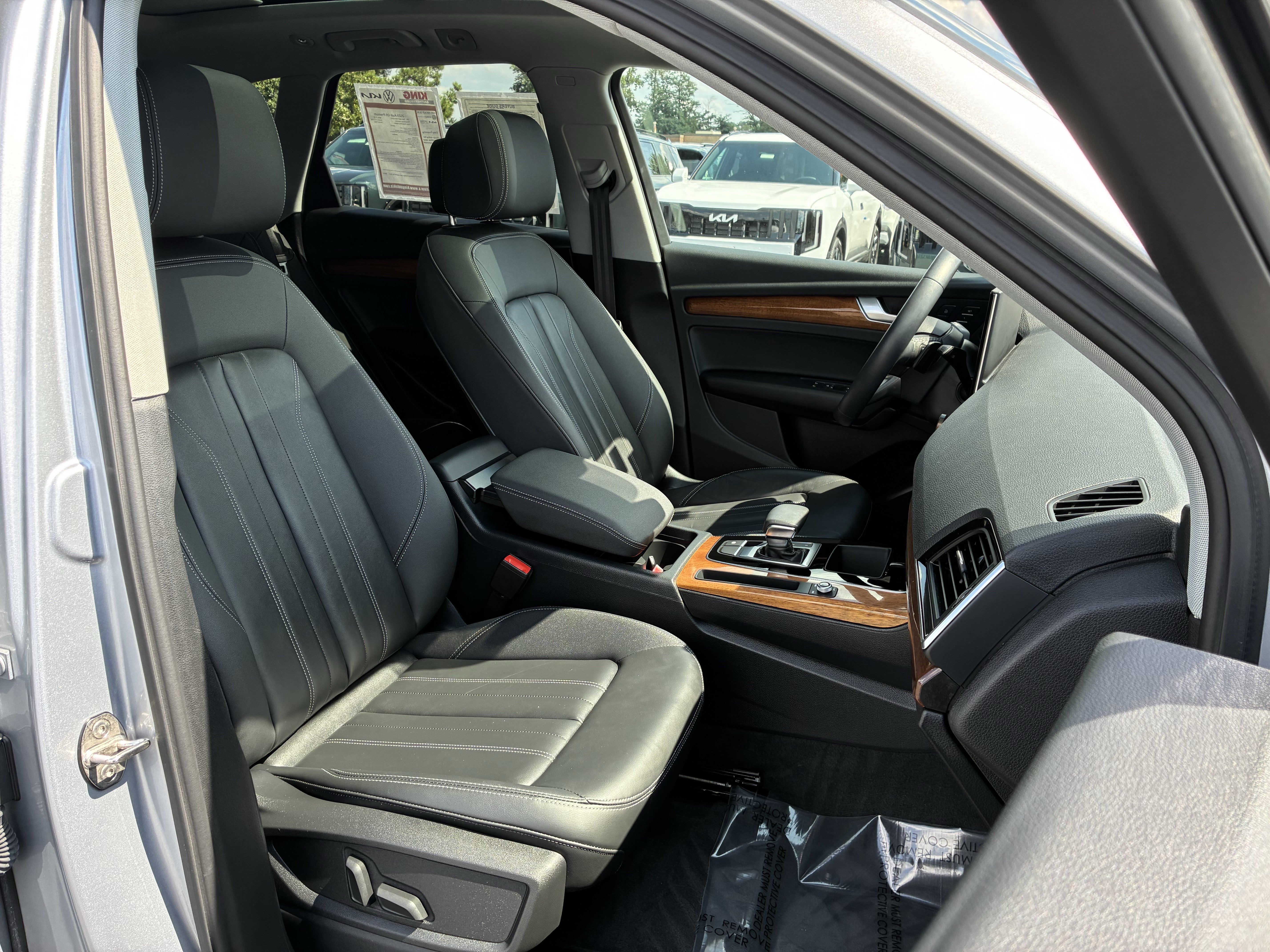 Used 2023 Audi Q5 2.0T Premium w/ Convenience Package AWD/4WD image 13