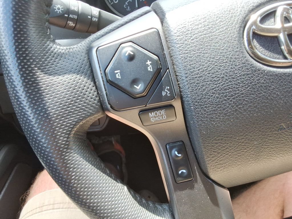 Used 2023 Toyota Tacoma TRD Sport w/ Technology Package AWD/4WD image 27