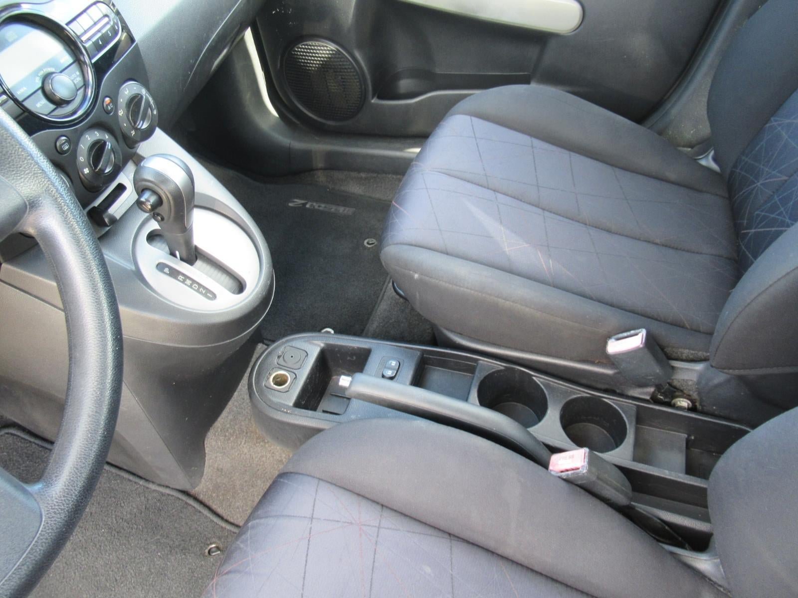 Used 2011 MAZDA MAZDA2 Sport FWD image 16