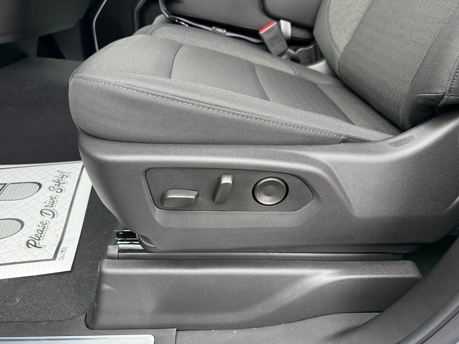 New 2026 GMC Sierra 1500 SLE w/ Max Trailering Package image 23