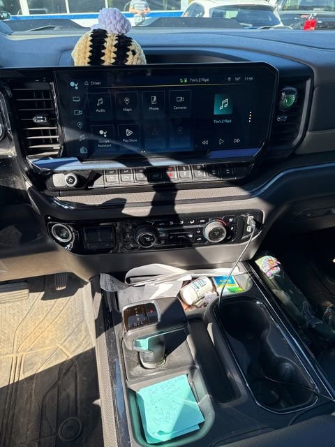 Used 2022 Chevrolet Silverado 1500 ZR2 w/ Technology Package image 17