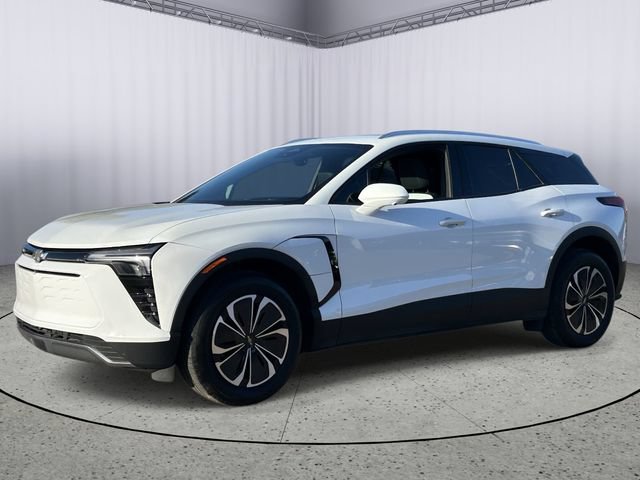 Used 2024 Chevrolet Blazer EV LT AWD/4WD image 2