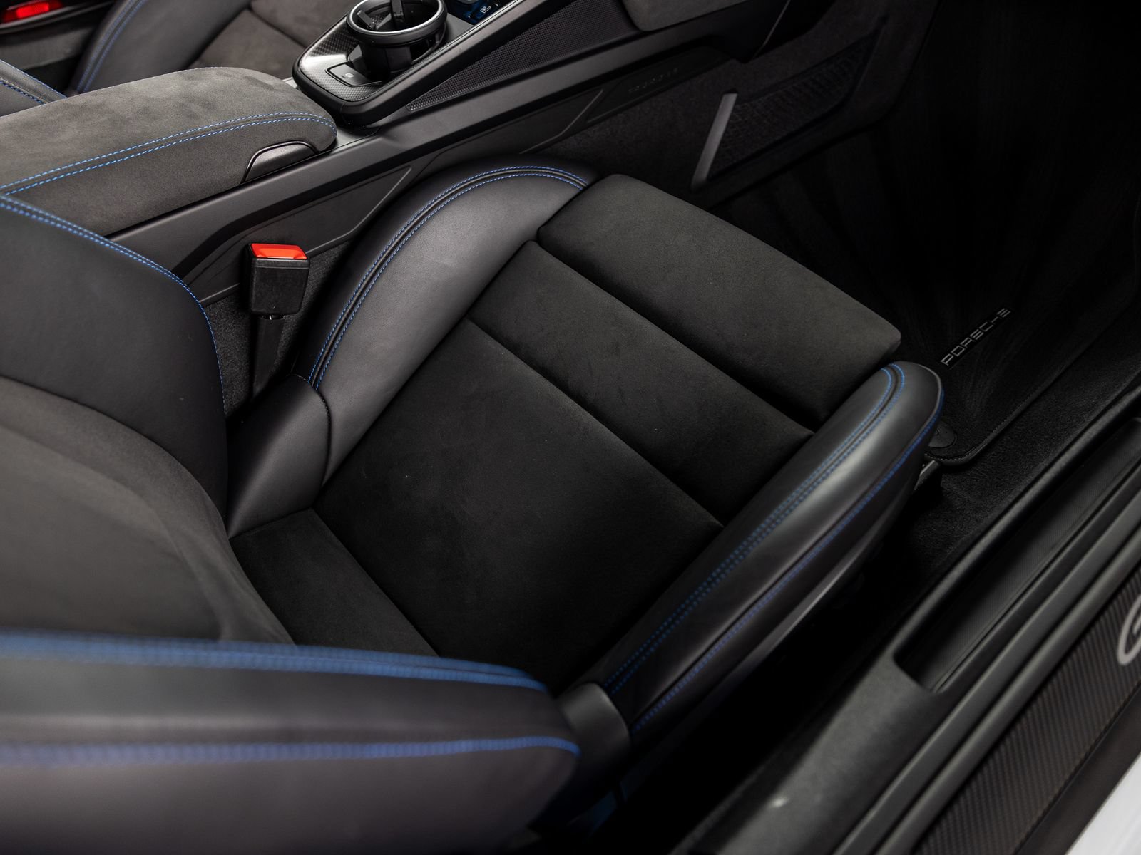 Certified 2025 Porsche 911 GT3 RWD image 57