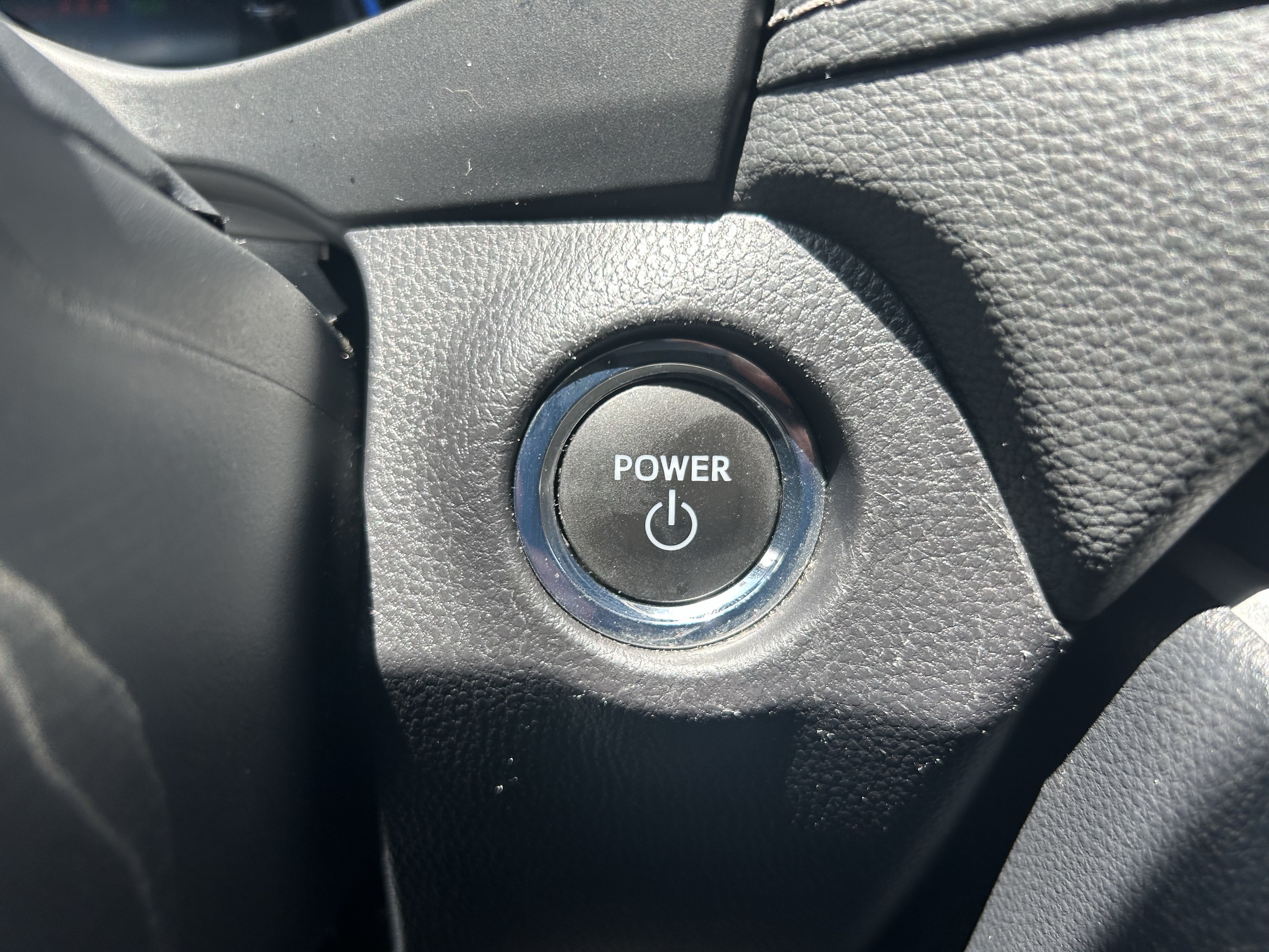 Certified 2025 Toyota RAV4 XLE AWD/4WD image 31