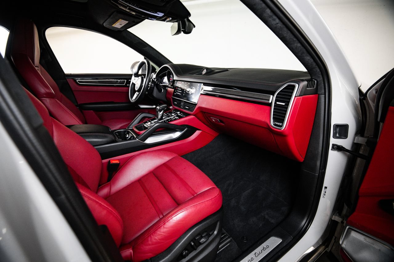 Certified 2022 Porsche Cayenne Turbo AWD/4WD image 28