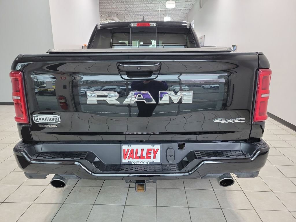 Used 2025 RAM 1500 Limited AWD/4WD image 6