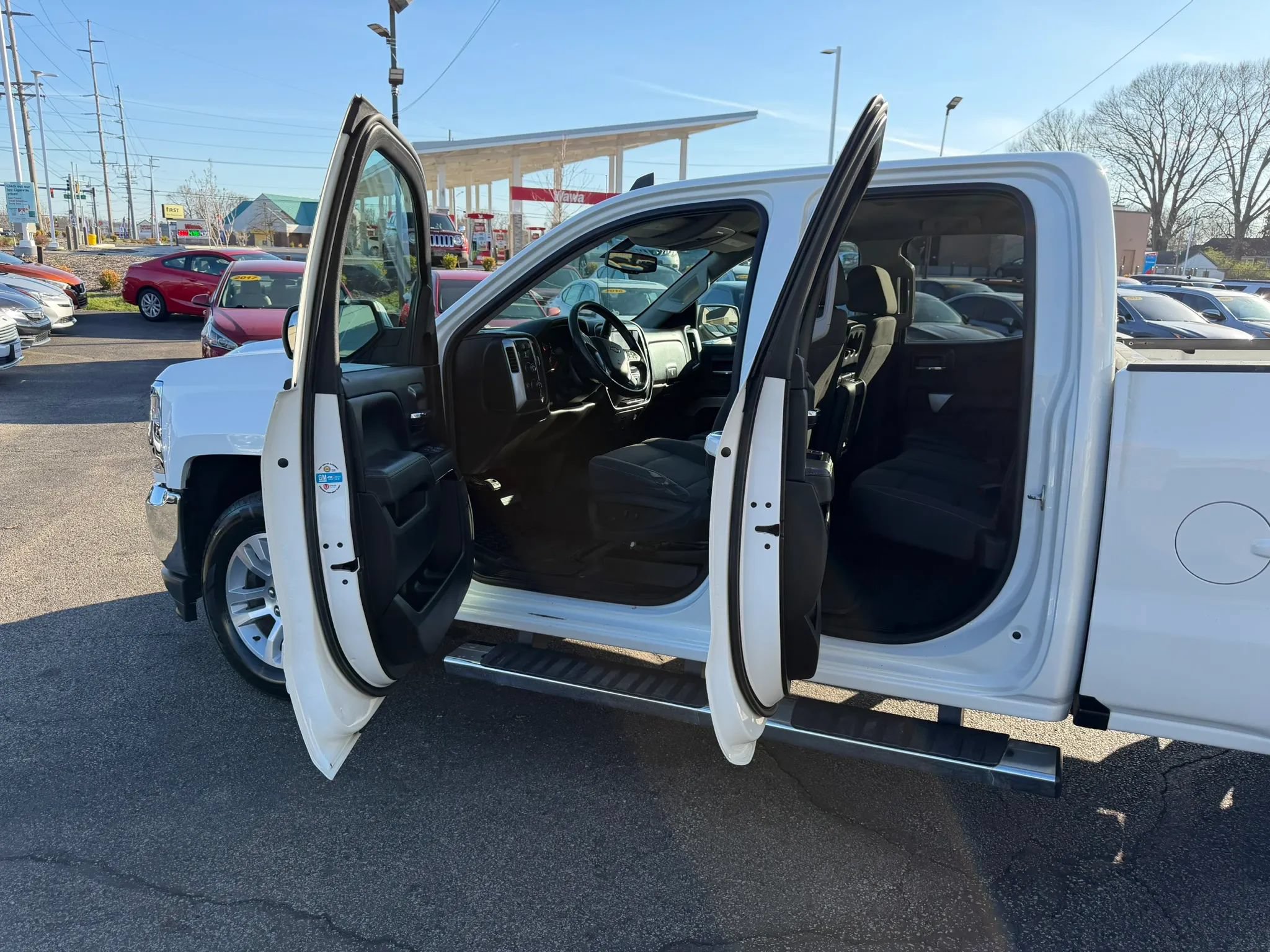 Used 2019 Chevrolet Silverado 1500 LT w/ All Star Edition AWD/4WD image 17