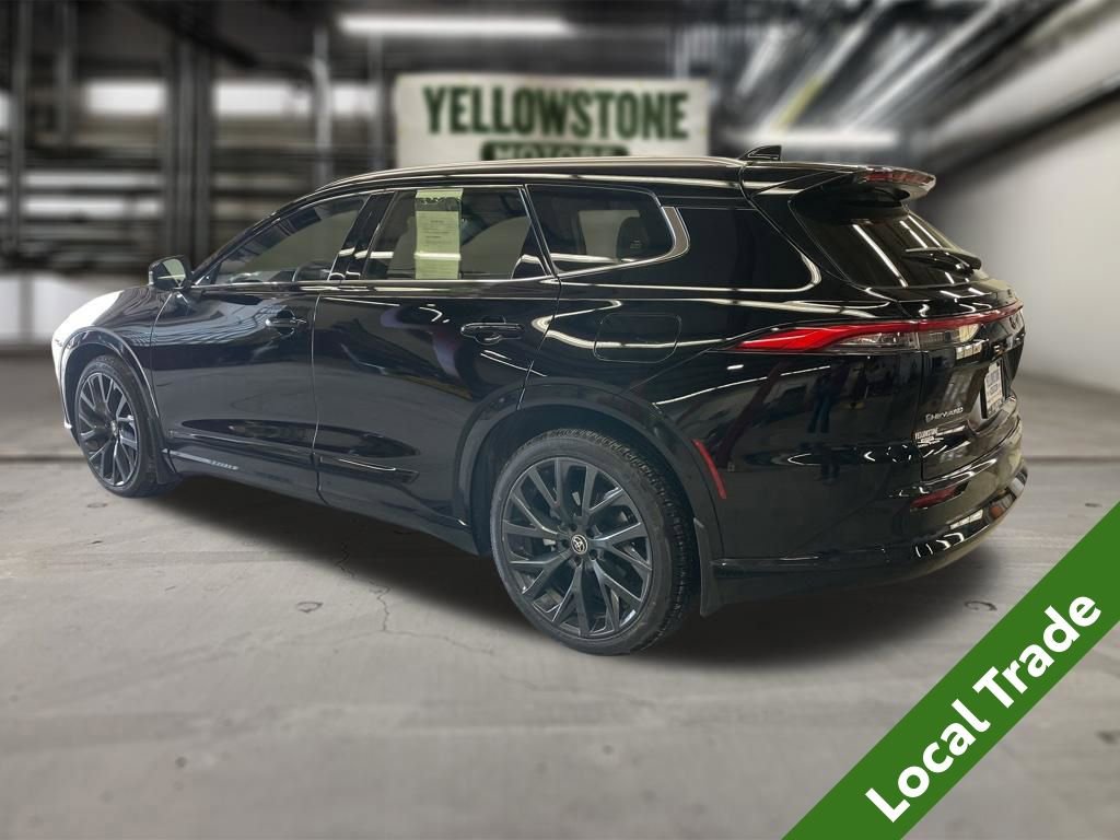 Used 2025 Toyota Crown Signia image 2