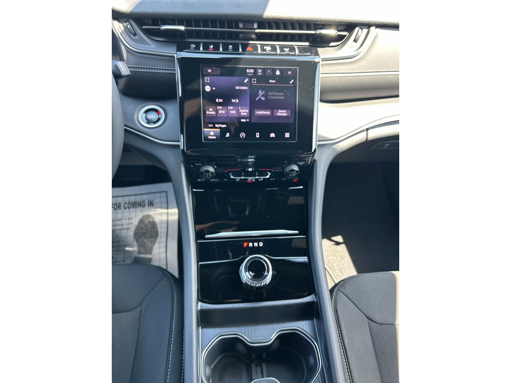 New 2025 Jeep Grand Cherokee L Laredo image 15