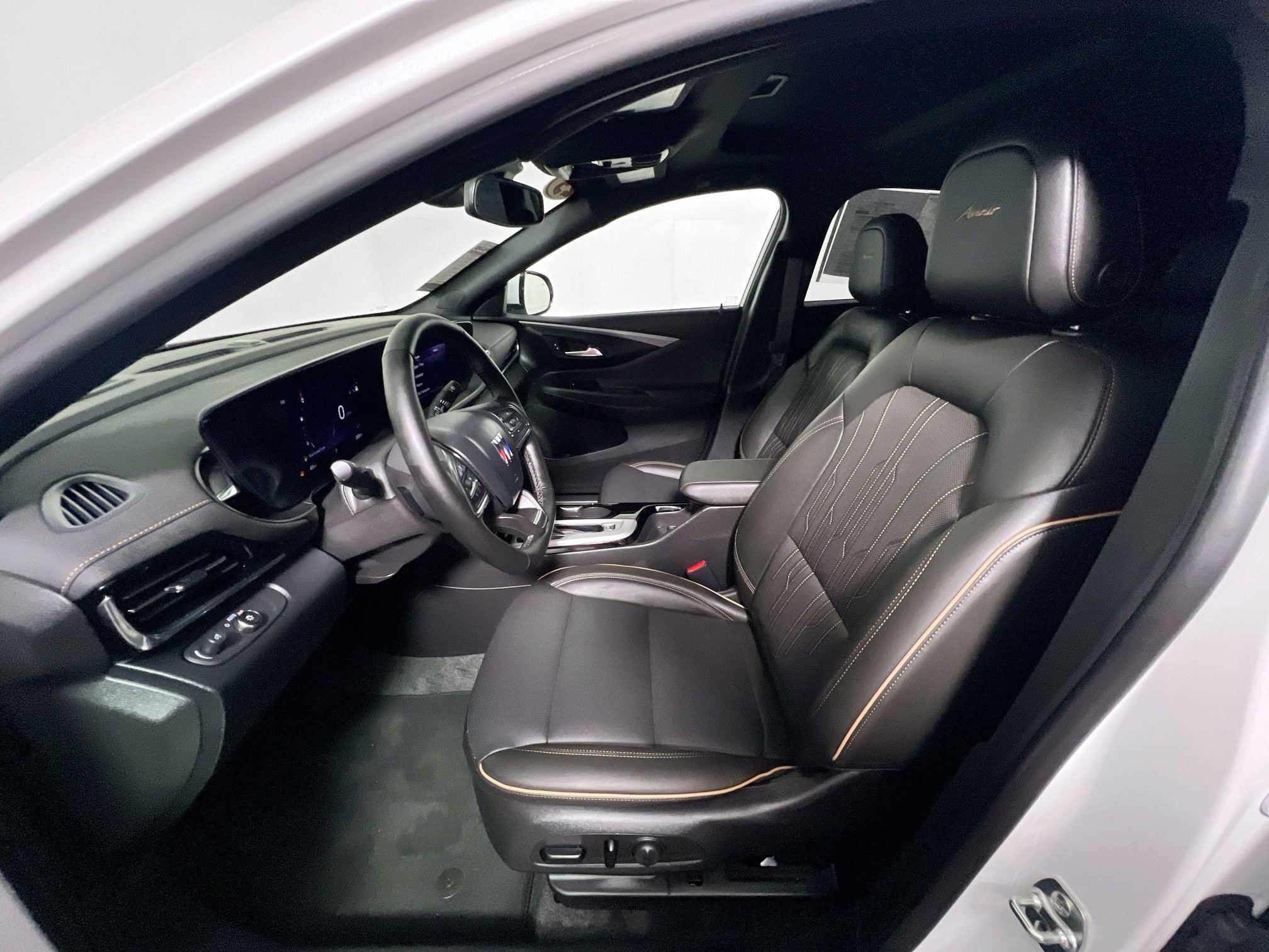 Used 2025 Buick Envista Avenir image 14