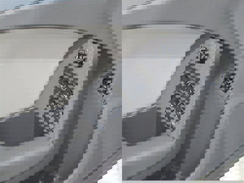 Used 2009 Audi A4 2.0T Premium image 35