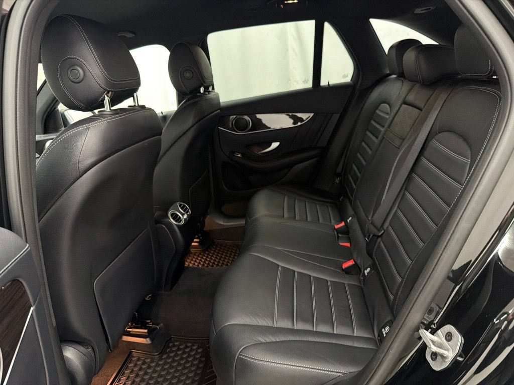 Certified 2022 Mercedes-Benz GLC 43 AMG 4MATIC image 23