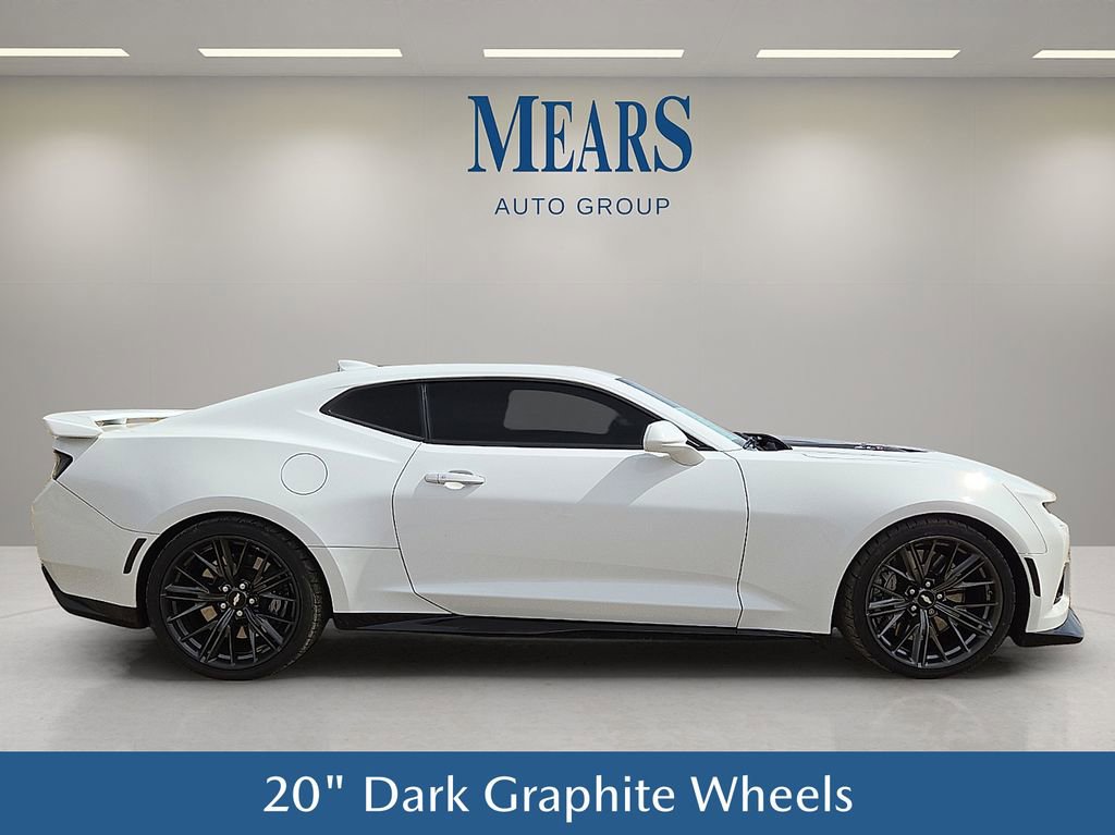 Used 2018 Chevrolet Camaro ZL1 image 7