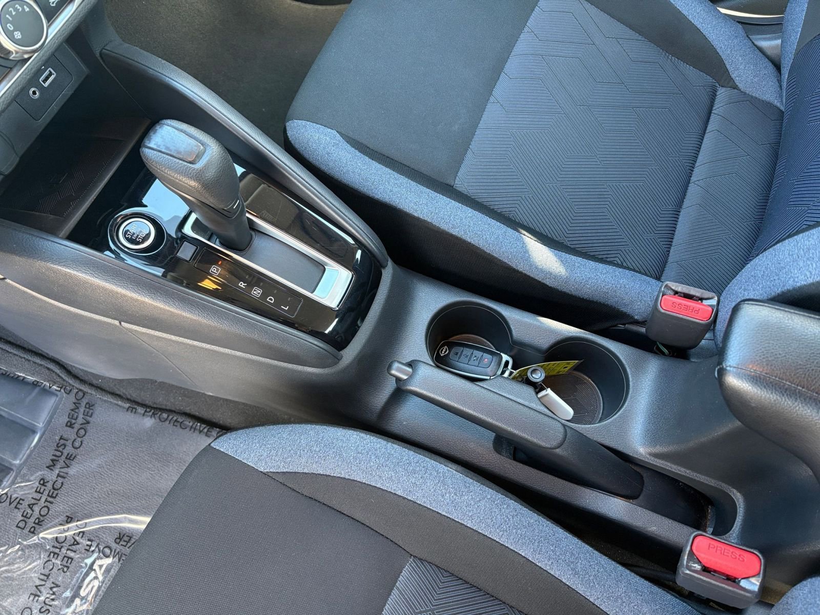 Used 2025 Nissan Versa SV image 39