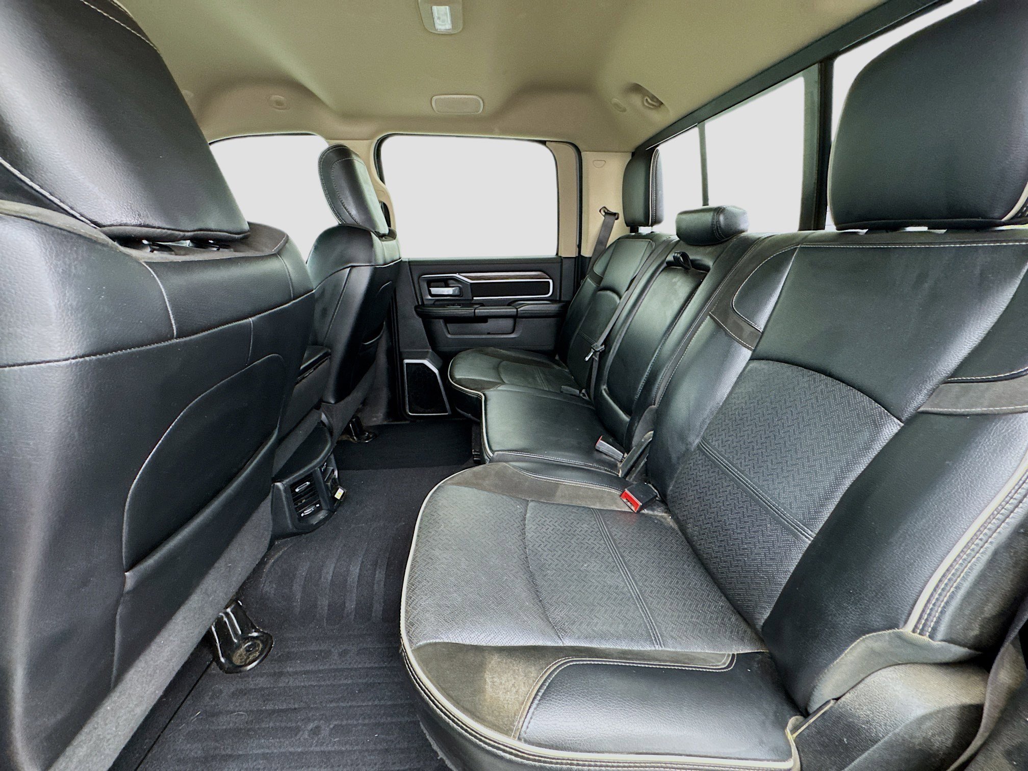 Used 2020 RAM 2500 Laramie image 15