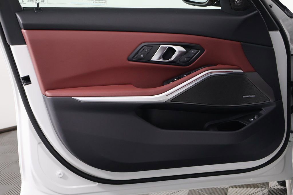 New 2026 BMW 330i Sedan w/ M Sport Package image 7
