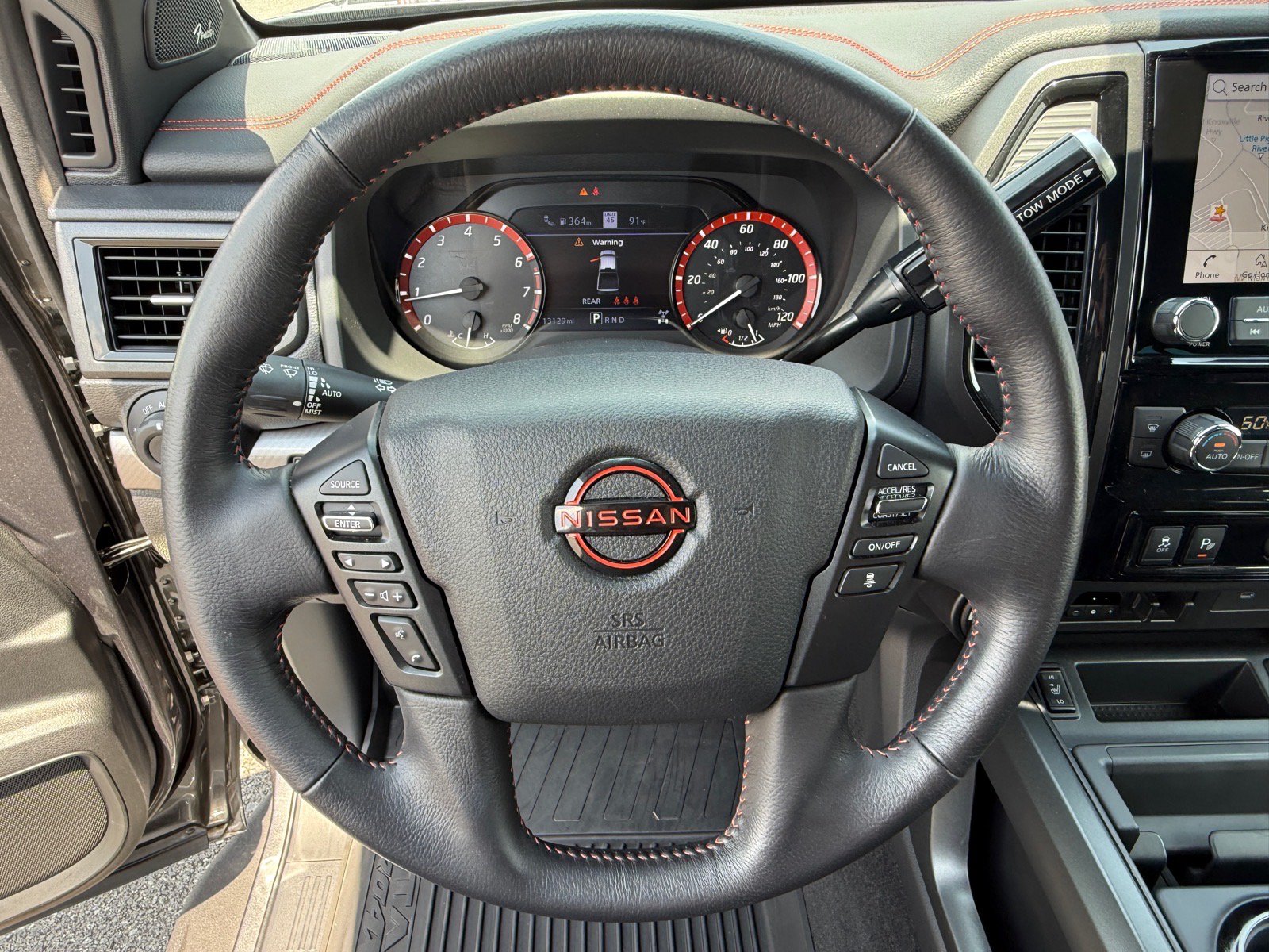 Used 2024 Nissan Titan PRO-4X w/ Pro-4x Convenience Package AWD/4WD image 14