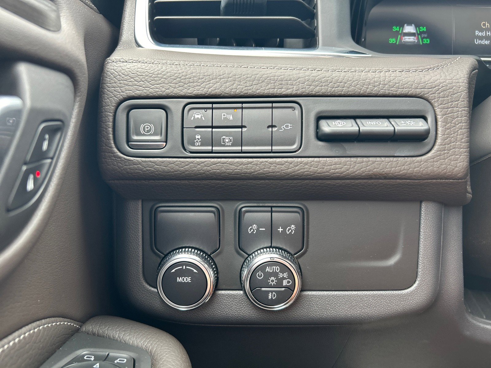 Used 2022 GMC Yukon Denali RWD image 15