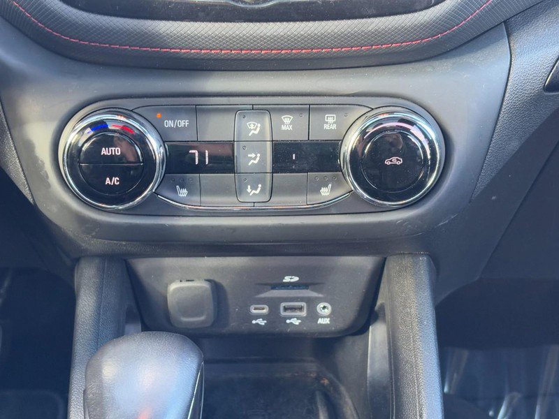 Used 2021 Chevrolet TrailBlazer RS w/ Sun and Liftgate Package image 14