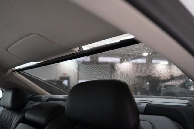 Used 2020 BMW 745e xDrive image 34