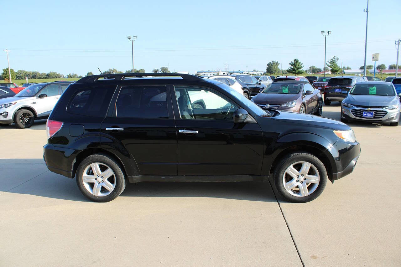 Used 2010 Subaru Forester 2.5X Premium image 4