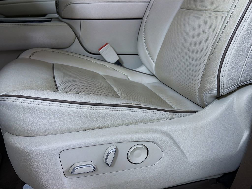 Used 2022 GMC Yukon Denali image 23