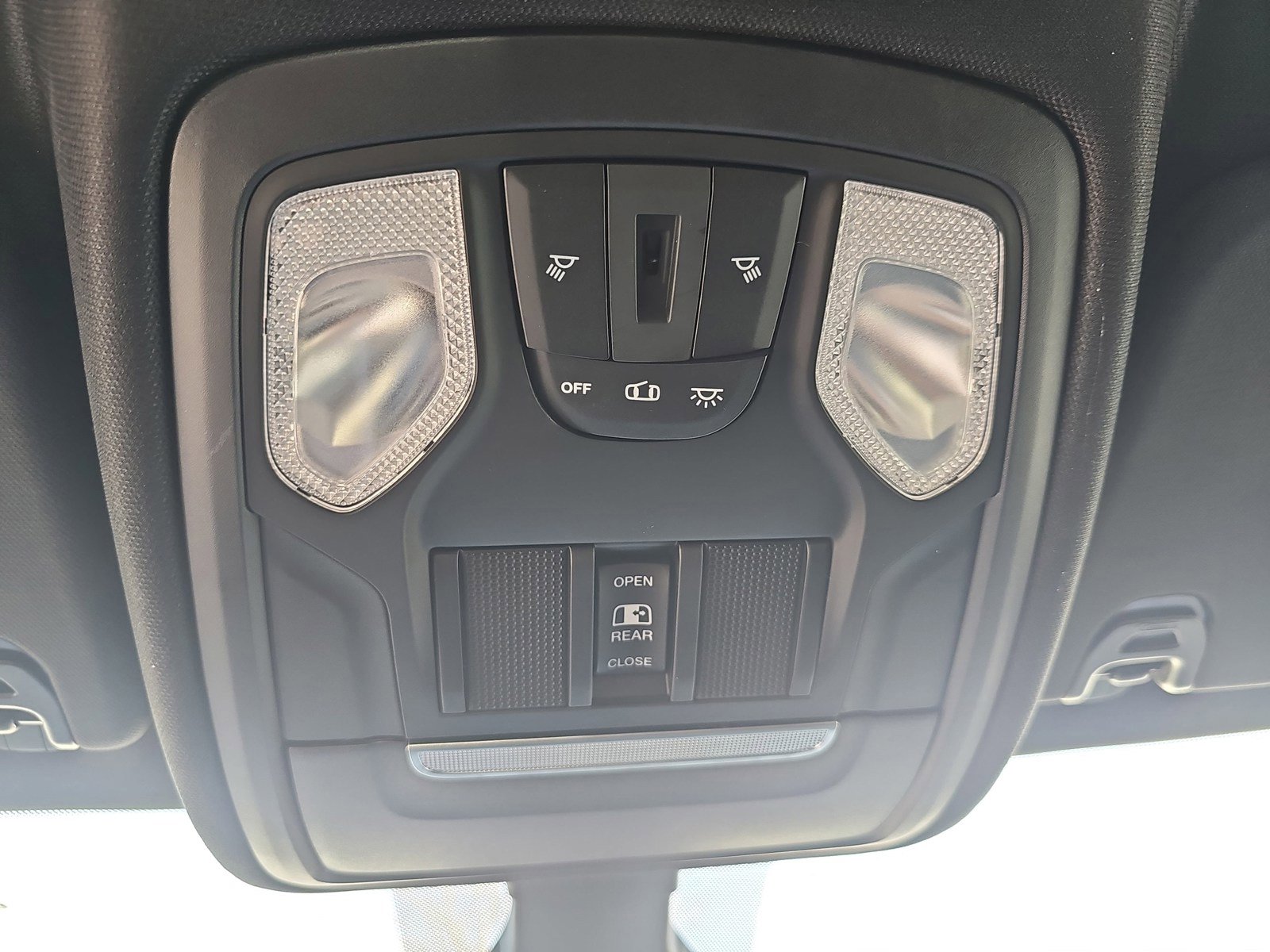 Used 2020 RAM 1500 Big Horn RWD image 28
