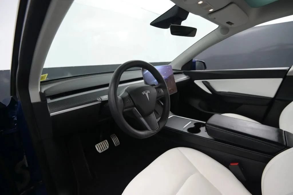 Used 2022 Tesla Model Y Performance AWD/4WD image 39