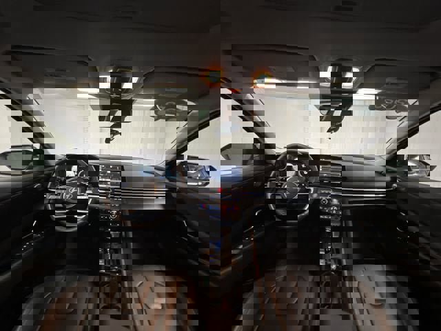 Used 2025 Hyundai Elantra Limited image 21