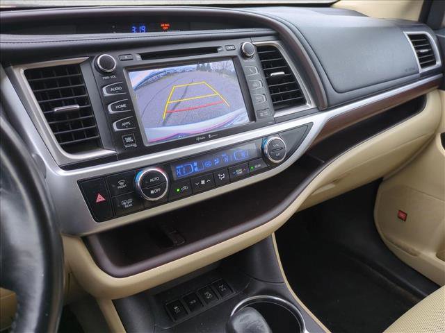 Used 2015 Toyota Highlander Limited image 13