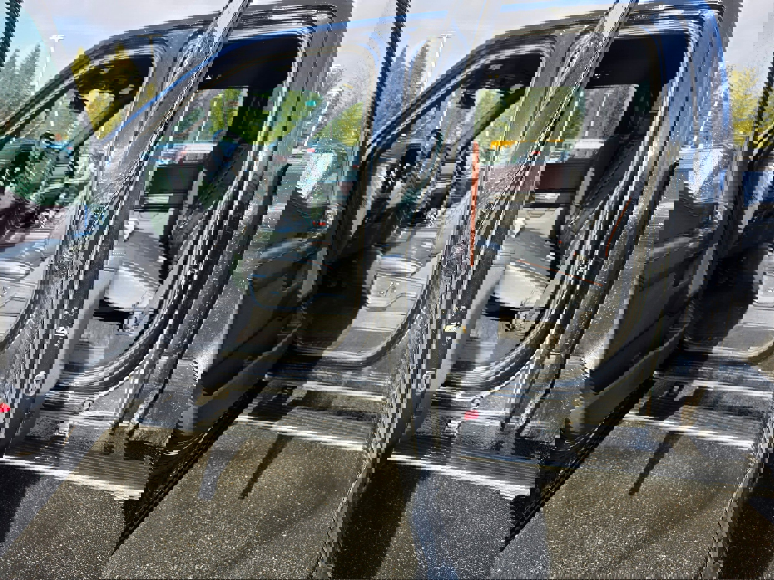 Certified 2023 Ford F150 Lariat w/ Equipment Group 502A High image 9