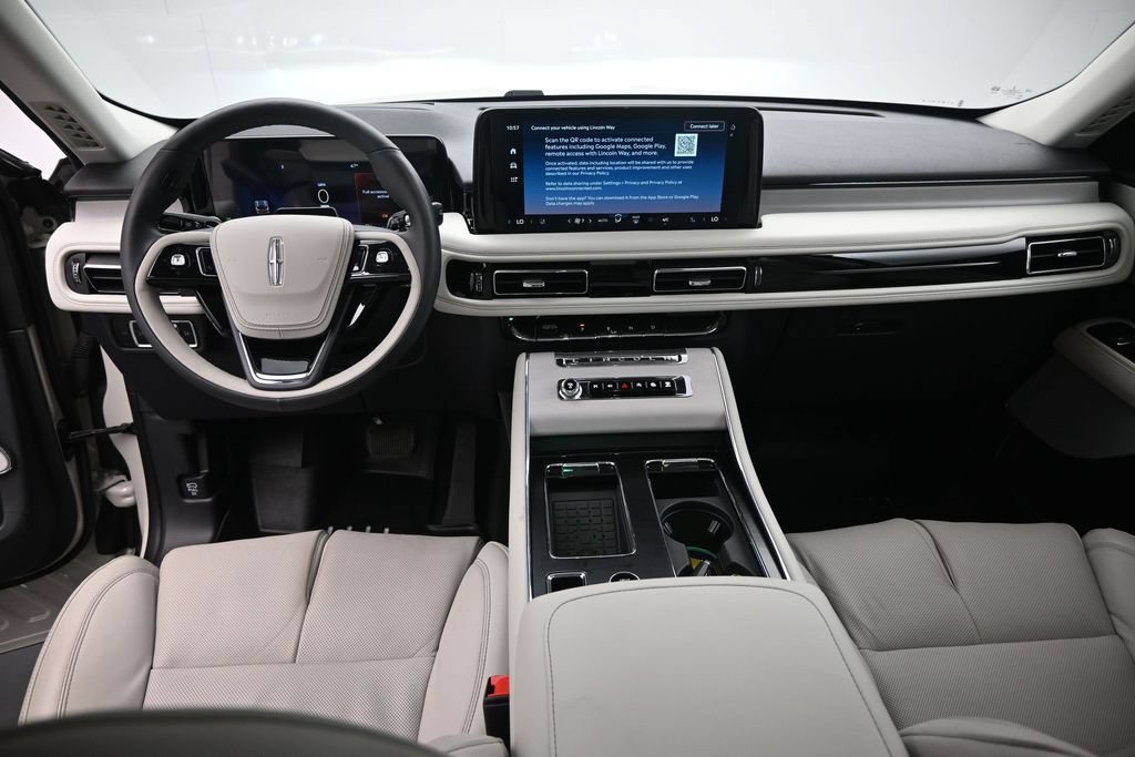Used 2025 Lincoln Aviator Reserve w/ Equipment Group 201A AWD/4WD image 28
