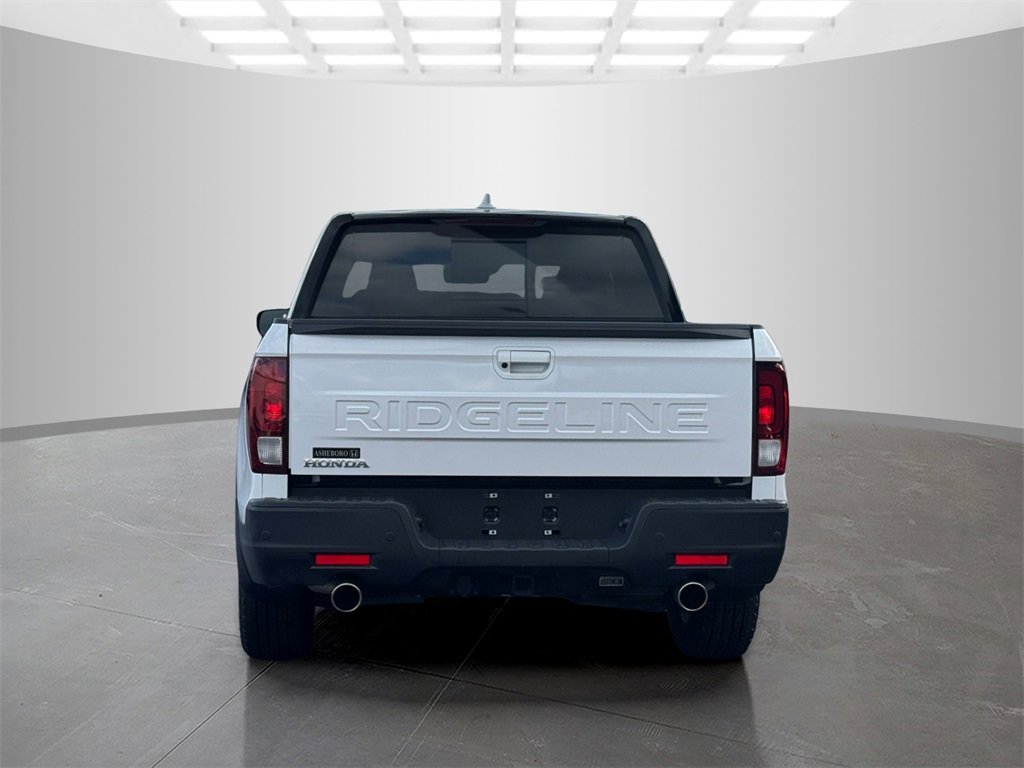 Used 2024 Honda Ridgeline Black Edition image 5