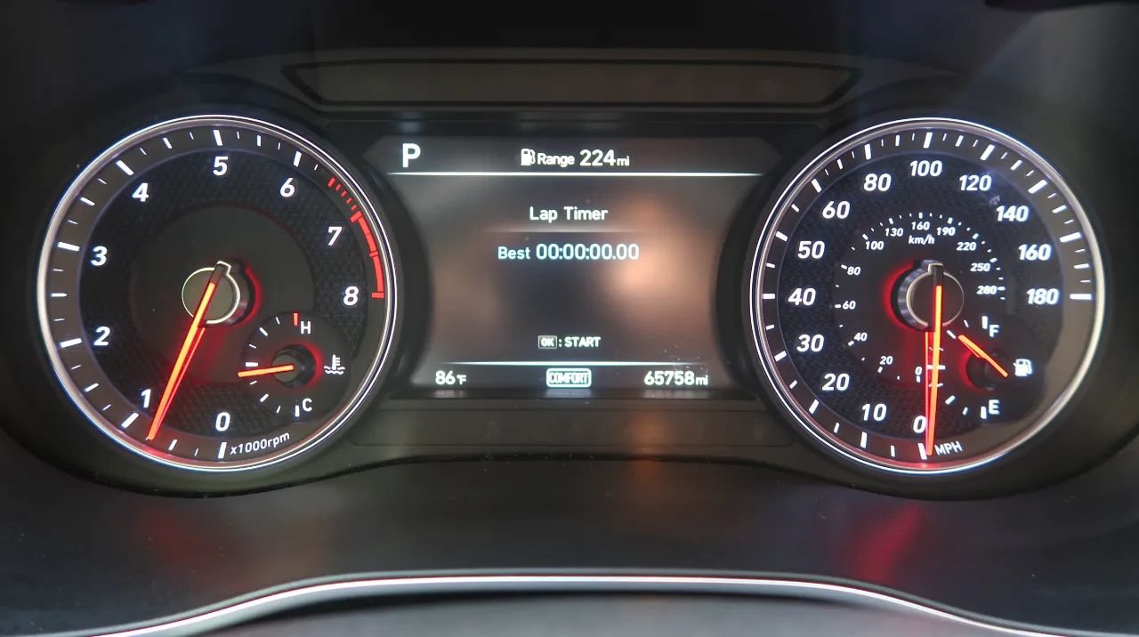 Used 2021 Genesis G70 3.3T RWD image 36