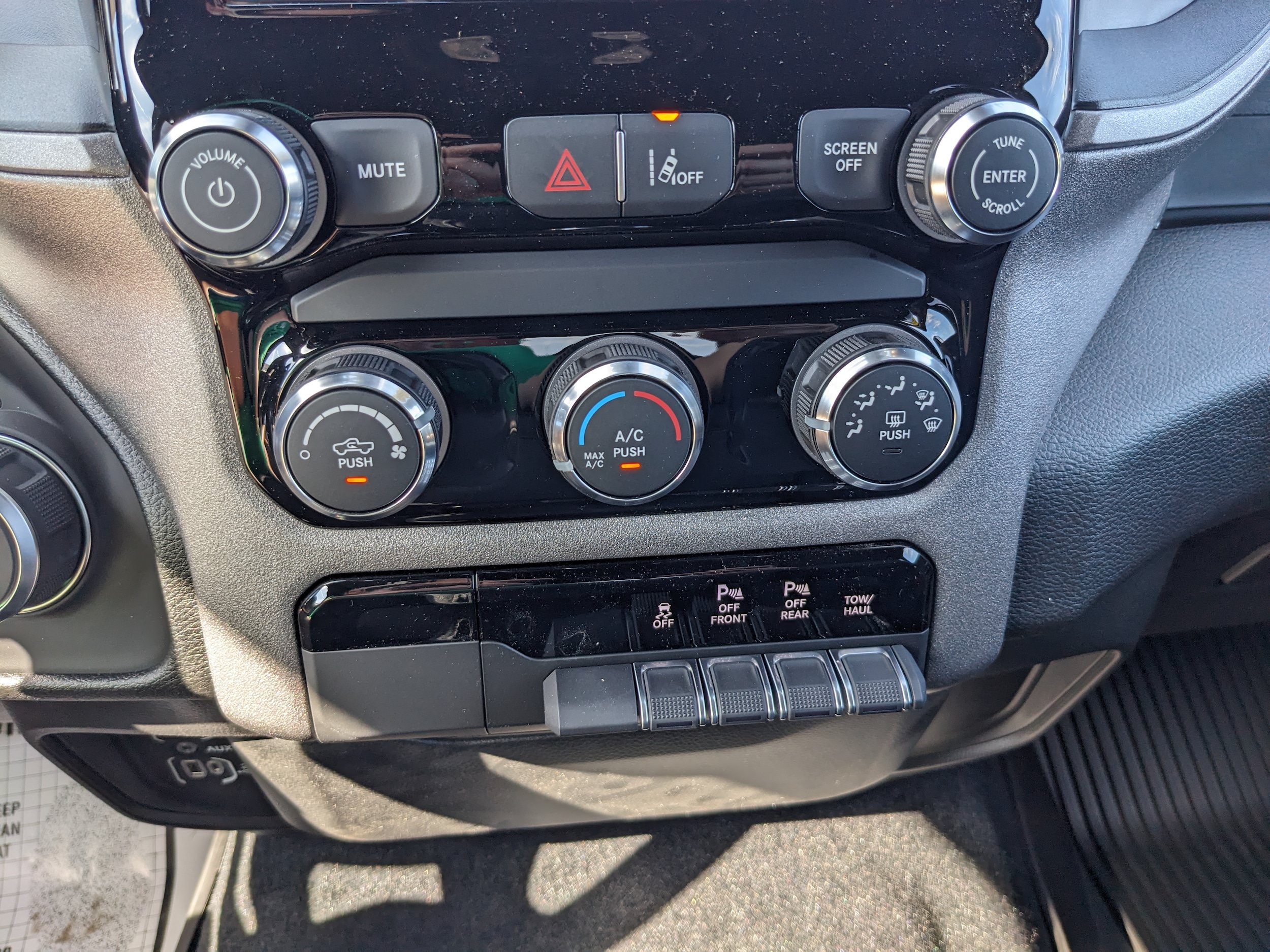 New 2026 RAM 1500 Tradesman AWD/4WD image 27