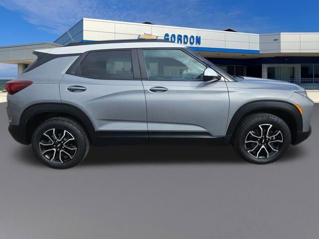 Used 2023 Chevrolet TrailBlazer ACTIV w/ Sun and Liftgate Package image 7