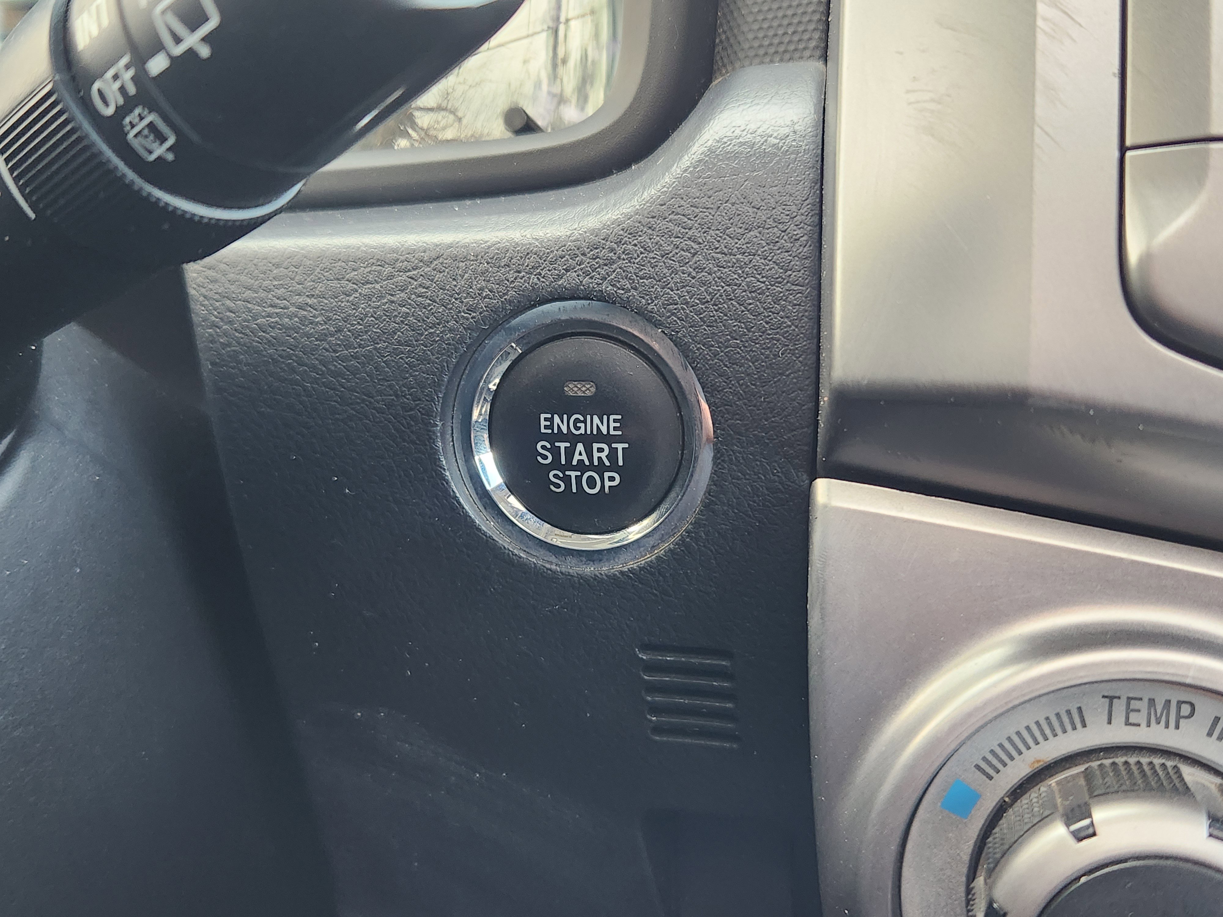 Used 2015 Toyota 4Runner Limited image 31