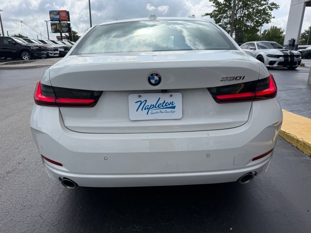 Used 2026 BMW 330i Sedan RWD image 9