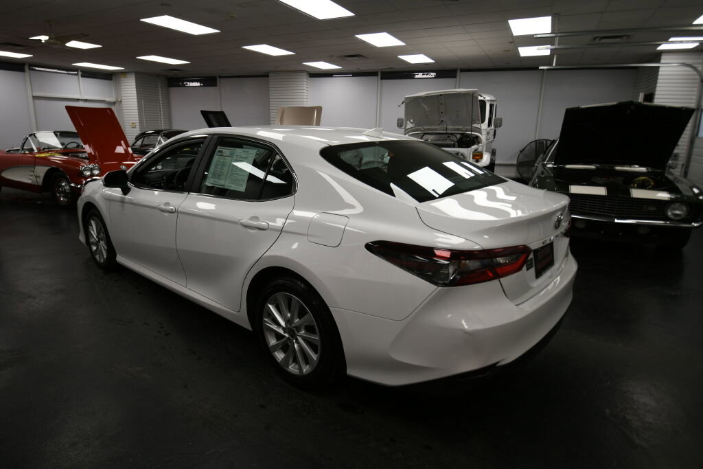 Certified 2024 Toyota Camry LE image 5