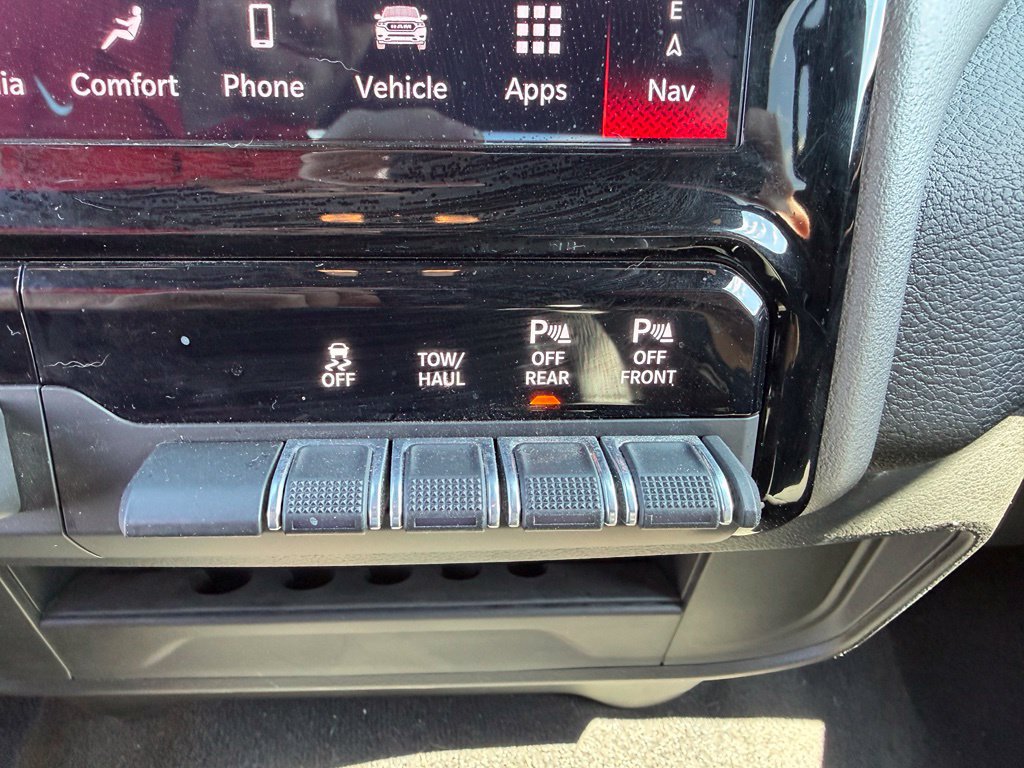 Used 2026 RAM 2500 Big Horn AWD/4WD image 10