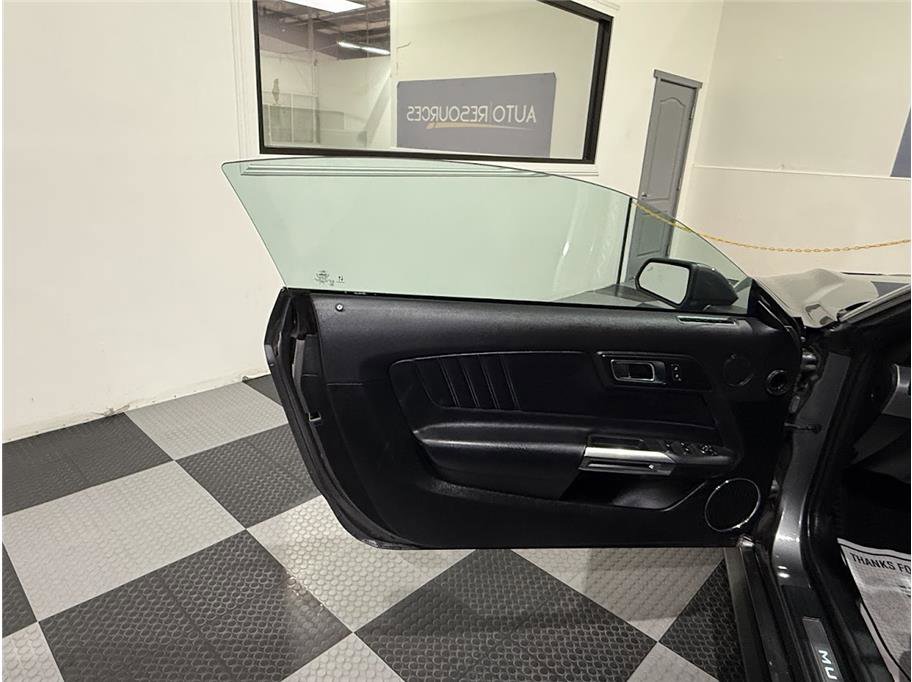 Used 2023 Ford Mustang Premium image 13