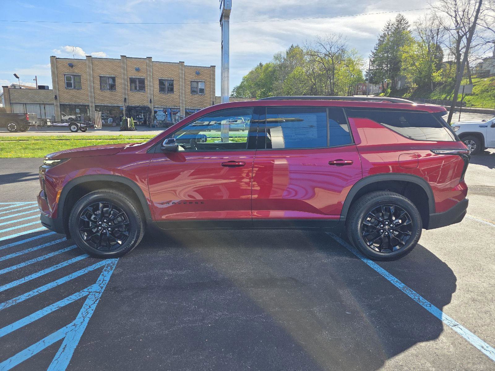 New 2026 Chevrolet Traverse LT w/ Midnight/Sport Edition image 4