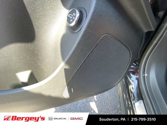 Used 2025 Buick Envista Sport Touring FWD image 28